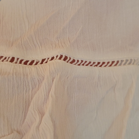 Cute crop top - Picture 2 of 2